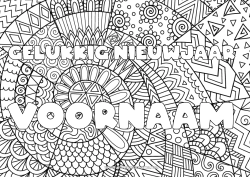 Gratis kleurplaat Gelukkig Nieuwjaar Gedecoreerde naam Zentangle Nieuwjaarsboodschap Decoratieve achtergrond Spiraal